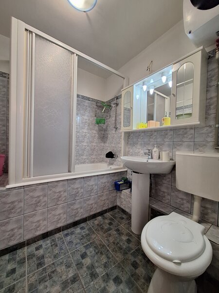 Lacul Tei, Teiul Doamnei,